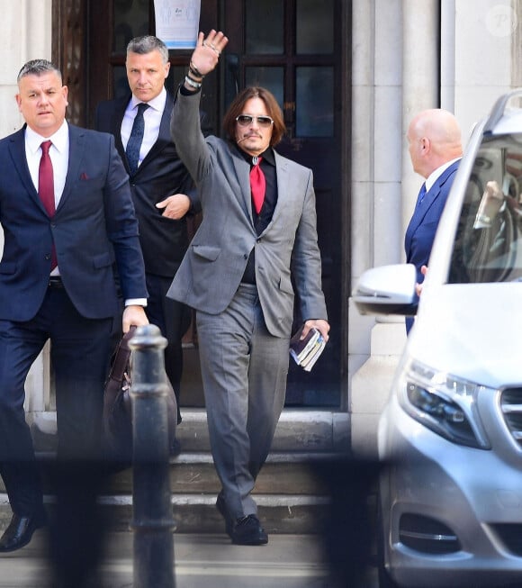 Johnny Depp sort de la cour royale de justice à Londres, pour le procès en diffamation contre le magazine The Sun Newspaper. Le 21 juillet 2020