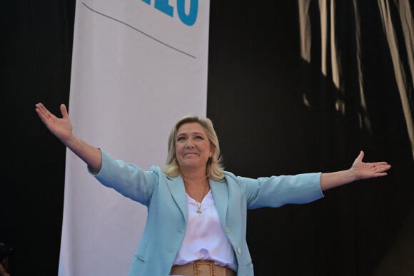 Marine Le Pen lance sa campagne présidentielle lors de l'université d'été du Rassemblement national à Fréjus, le 12 septembre 2021. La présidente du parti laisse sa place à J.Bardella. © Mao / Panoramic / Bestimage