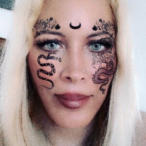 Loana, son nouveau business taclé : déjà forcée de brader ses services ?