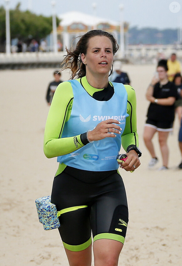 Exclusif - Laure Manaudou - La championne de natation L.Manaudou organise et lance la 1er édition de sa course, la "Swimrun" à Arcachon, France, le 23 juin 2019. Maintenant organisatrice de course avec son amie C.Gauzet, ancienne candidate de l'émission Koh-Lanta. Cette première édition de course et de nage était composée de 12 kilomètres de course dans le sable et 3 kilomètres de nage en mer. © Patrick Bernard/Bestimage