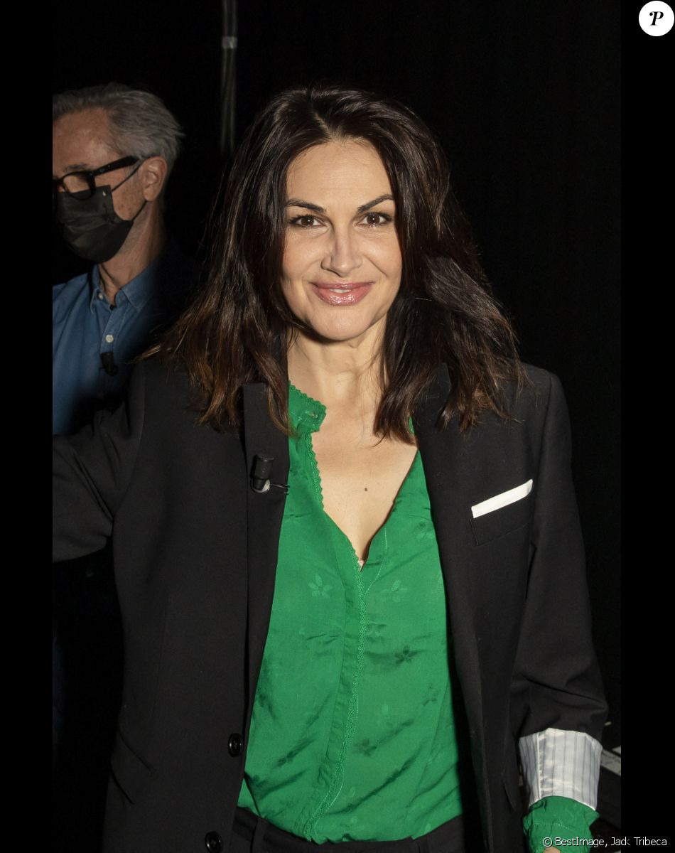 Exclusif - Helena Noguerra - Backstage de l'enregistrement de l'émission "On est presque en direct" (OEED), présentée par L.Ruquier, et diffusée sur France 2 le 28 novembre 2020 © Jack Tribeca / Bestimage