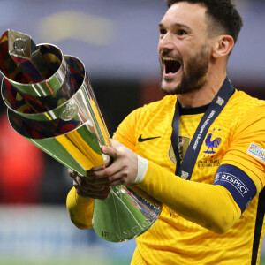 Hugo Lloris - Football: La France remporte la coupe de la Ligue des Nations en battant l'Espagne 2 buts à 1 à Milan le 10 octobre 2021.