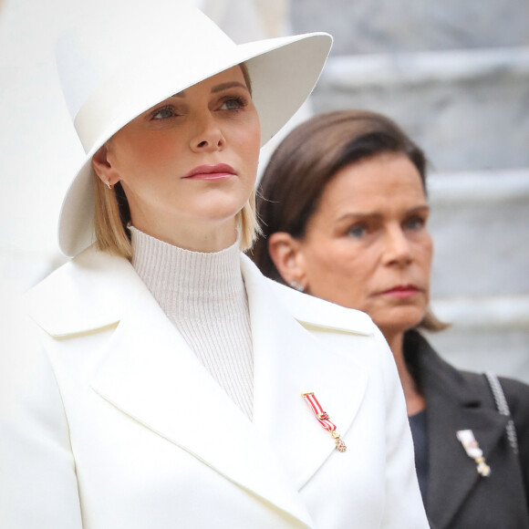 La princesse Charlène de Monaco, la princesse Stéphanie de Monaco - La famille princière de Monaco dans la cour du palais lors de la fête Nationale monégasque à Monaco le 19 novembre 2019. © Olivier Huitel/Pool Monaco/Bestimage 