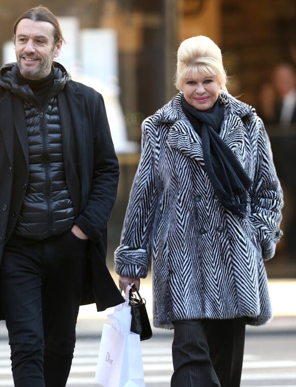 Exclusif - Ivana Trump et son ex mari Rossano Rubicondi font du shopping sur Madison avenue à New York le 5 février 2018.