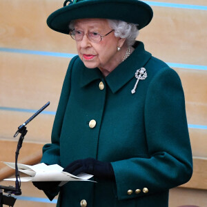 La reine Elisabeth II d'Angleterre au Parlement écossais à Edimbourg, Écosse, Royaume Uni, le 2 octobre 2021. 