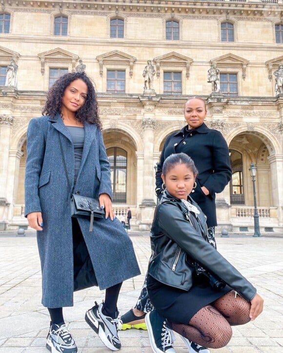 Christina Milian à Paris avec sa mère et sa fille, Violet Madison.