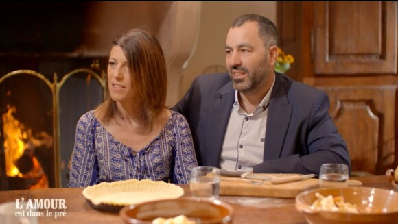 Jean-François et Mélanie lors du bilan de "L'amour est dans le pré 2021", le 22 novembre, sur M6