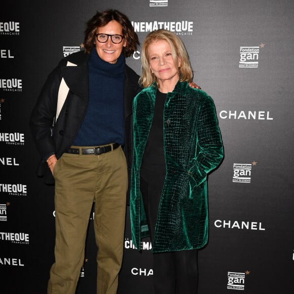 Inès de La Fressange, Nicole Garcia - Avan- première du film "Amants" lors de la soirée d'ouverture de la rétrospective Nicole Garcia à la cinémathèque française à Paris. Le 15 novembre 2021. © Veeren/Bestimage