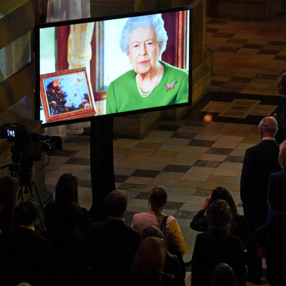 La reine Elisabeth II d'Angleterre s'adresse aux leaders mondiaux lors de la réception royale au Musée Kelvingrove dans le cadre de la journée du Sommet des leaders mondiaux COP26 à Glasgow le 1er novembre 2021. 