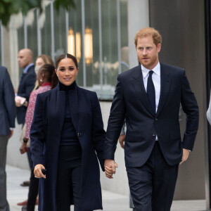 Le prince Harry, duc de Sussex, et Meghan Markle, duchesse de Sussex, à leur arrivée au Mémorial du 11 septembre et au One World Trade Center à New York. Le 23 septembre 2021