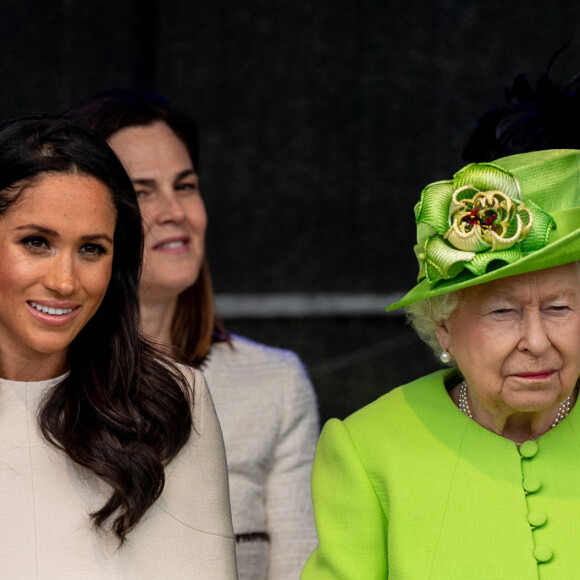 Meghan Markle, duchesse de Sussex, effectue son premier déplacement officiel avec la reine Elisabeth II d'Angleterre, lors de la visite du Catalyst Museum à Widnes. Le 14 juin 2018