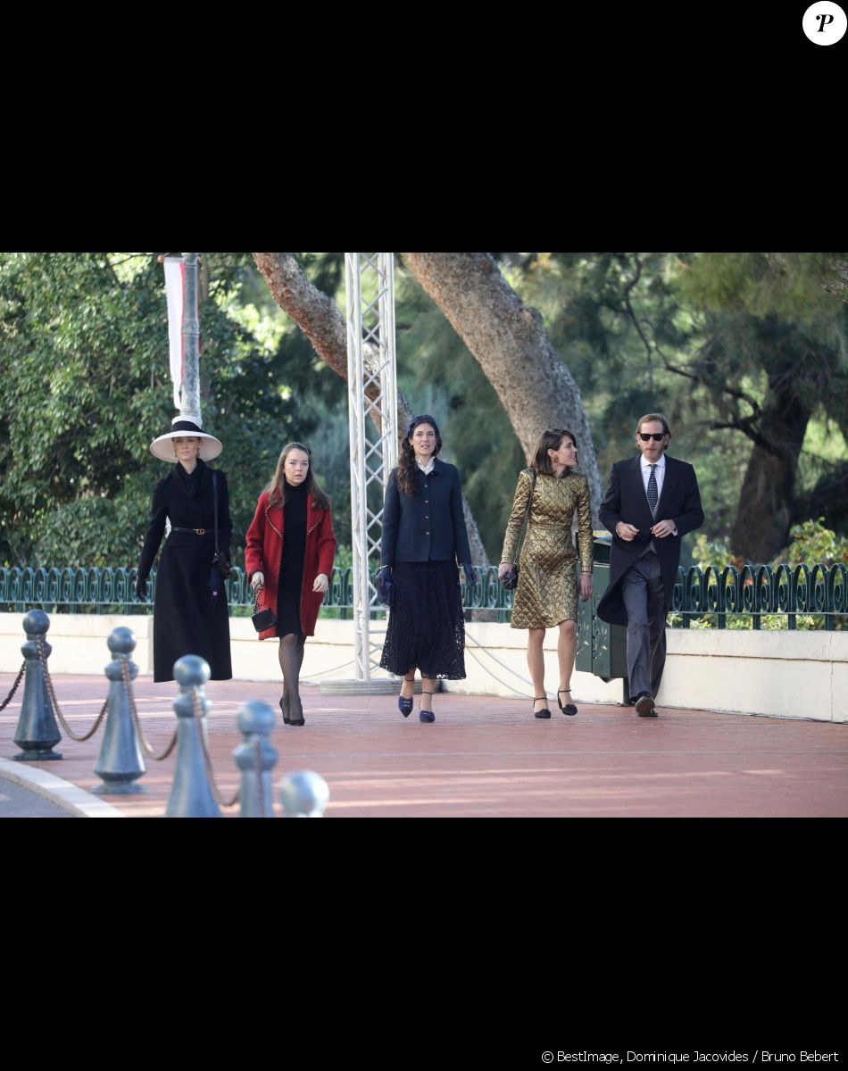 Beatrice Borromeo, Alexandra de Hanovre, Tatiana Santo Domingo, Charlotte Casiraghi, Andrea Casiraghi - Arrivées en la cathédrale de Monaco pour la messe d'action de grace avec Te Deum lors de la la fête nationale de Monaco le 19 novembre 2021. © Dominique Jacovides / Bruno Bebert / Bestimage
