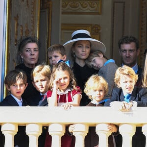 La princesse Caroline, Beatrice Borromeo-Casiraghi et Pierre Casiraghi au palais princier, lors de la Fête nationale de Monaco, le 19 novembre 2021.
