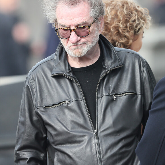 Eddy Mitchell lors des obsèques de Véronique Colucci au cimetière communal de Montrouge, le 12 avril 2018.