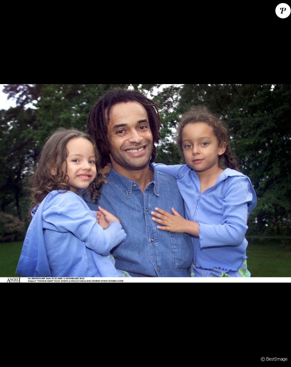 Jenaye Noah (à gauche), la fille de Yannick Noah, a grandi ! Elle enchaîne désormais les défilés à la Fashion Week de New York.