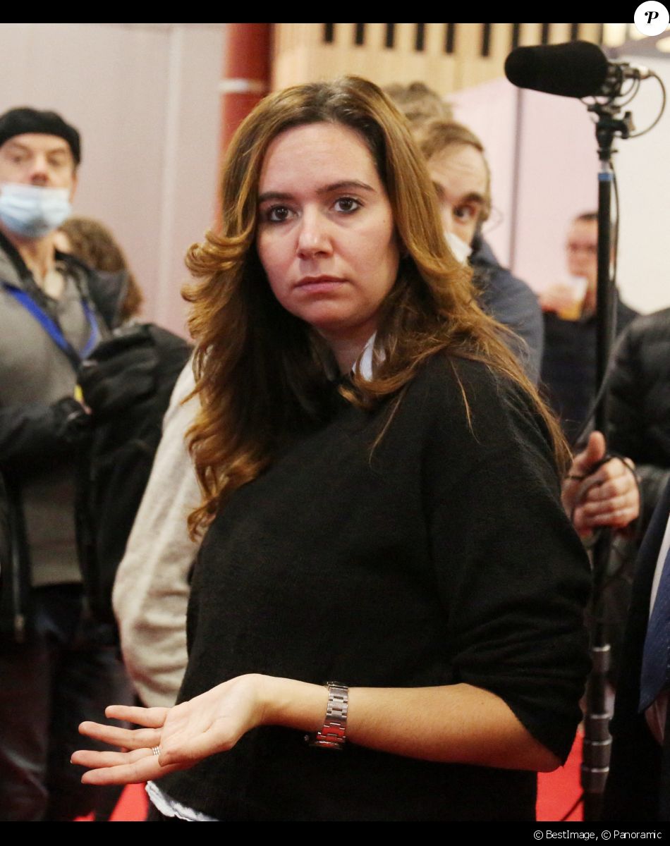 Sarah Knafo, conseillère politique du candidat E.Zemmour - Eric Zemmour, bientôt candidat aux élections présidentielles 2022, fait un passage au salon "Made in France" à la Porte de Versailles à Paris le 14 novembre 2021.