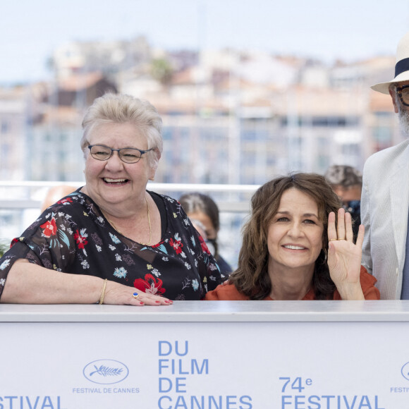 Danielle Fichaud, Valérie Lemercier (réalisatrice), Roc Lafortune au photocall du film Aline (hors compétition) lors du 74ème festival international du film de Cannes le 14 juillet 2021 © Borde / Jacovides / Moreau / Bestimage 