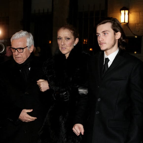 Céline Dion, son fils René-Charles Angélil et son frère Michel Dion sortent de la Basilique Notre-Dame de Montréal la veille des funérailles de René Angélil © Dominique Jacovides/Bestimage 