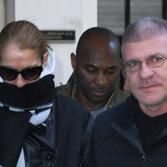 Celine Dion et Dr. Gwen Korovin (son spécialiste de la voix) dans les rues de New York, le 13 novembre 2019 