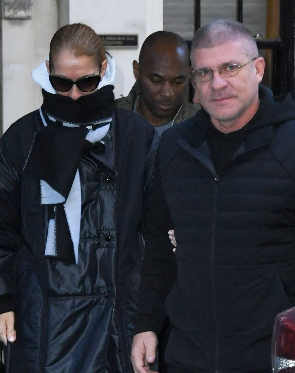 Celine Dion et Dr. Gwen Korovin (son spécialiste de la voix) dans les rues de New York, le 13 novembre 2019