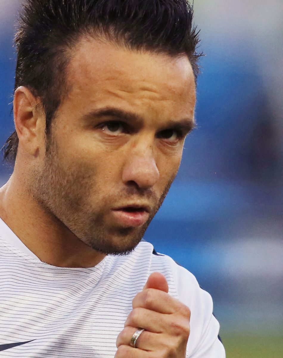 Mathieu Valbuena - Match amical France-Serbie à Bordeaux le 7 septembre 2015. La France bat la Serbie grâce à un doublé de Matuidi (2-1)