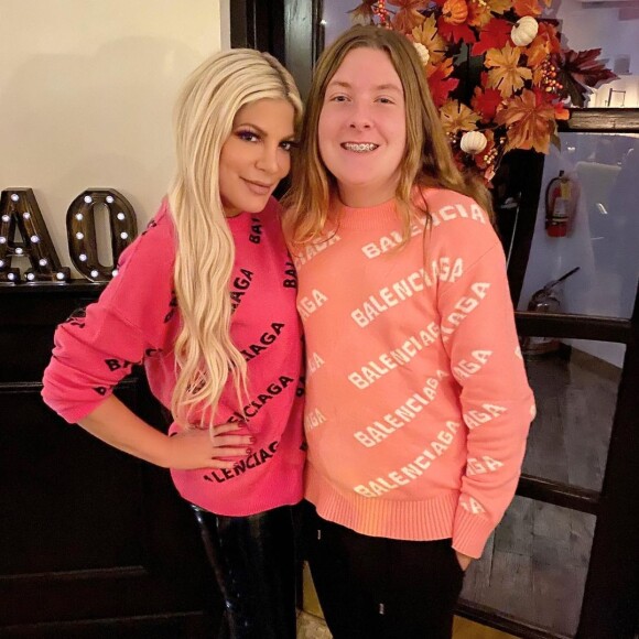 Tori Spelling et son fils Liam sur Instagram. Le 22 novembre 2021.