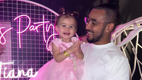 Dimitri Payet : Après l'agression, il retrouve le sourire pour le premier anniversaire de sa fille Tiana