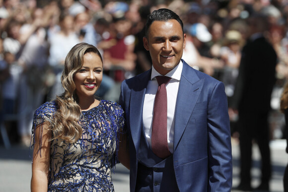 Keylor Navas et son épouse assistent au mariage de Sergio Ramos et Pilar Rubio à Séville, le 15 juin 2019.