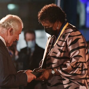 Le prince Charles, prince de Galles, Sandra Mason nouvelle présidente de la Barbade - Le prince Charles, prince de Galles assiste à la cérémonie d'investiture présidentielle en présence de Rihanna à Heroes Square à Bridgetown à la Barbade le 29 novembre 2021.