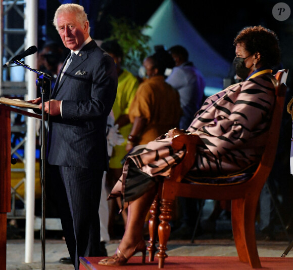 Le prince Charles, prince de Galles, Sandra Mason nouvelle présidente de la Barbade - Le prince Charles, prince de Galles assiste à la cérémonie d'investiture présidentielle en présence de Rihanna à Heroes Square à Bridgetown à la Barbade le 29 novembre 2021.