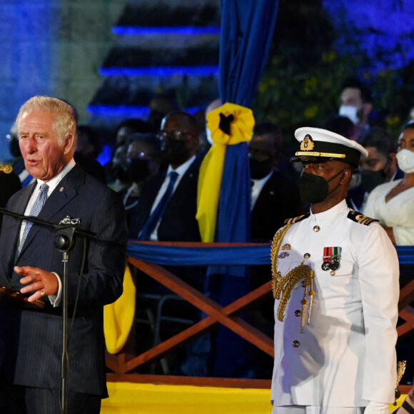 Le prince Charles, prince de Galles, Sandra Mason nouvelle présidente de la Barbade - Le prince Charles, prince de Galles assiste à la cérémonie d'investiture présidentielle en présence de Rihanna à Heroes Square à Bridgetown à la Barbade le 29 novembre 2021.