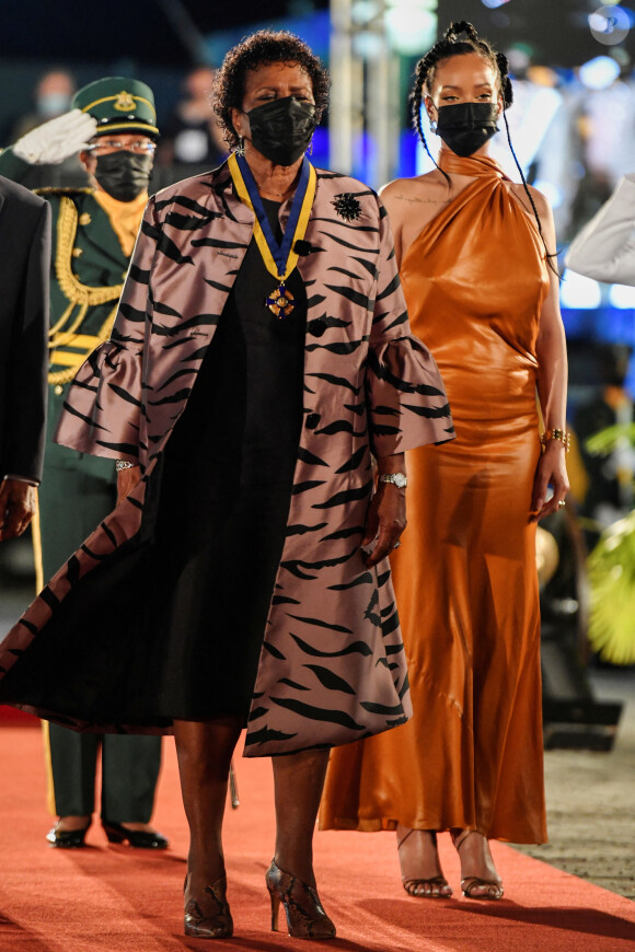 Sandra Mason nouvelle présidente de la Barbade, Rihanna - Le prince Charles, prince de Galles assiste à la cérémonie d'investiture présidentielle en présence de Rihanna à Heroes Square à Bridgetown à la Barbade le 29 novembre 2021.