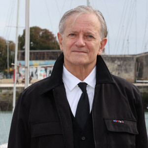 Francis Huster. au photocall du téléfilm "Meutres sur les Iles" lors de la 23ème édition du Festival de la Fiction tv de la Rochelle 2021 à La Rochelle, France, le 15 septembre 2021. © Jean-Marc Lhomer / Bestimage