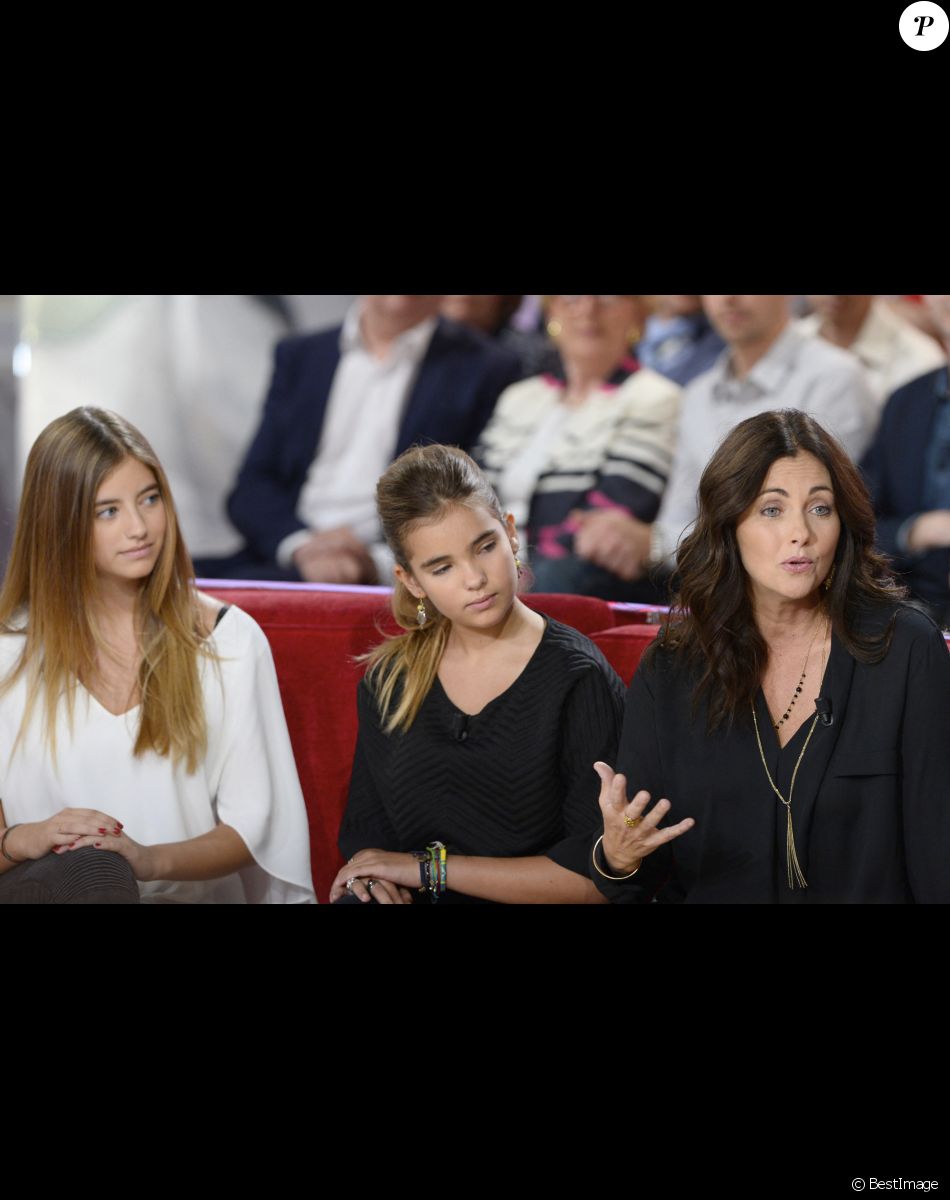 Cristiana Reali avec ses filles Elisa Huster et Toscane Huster - Enregistrement de l'émission "Vivement Dimanche" à Paris le 24 septembre 2014.