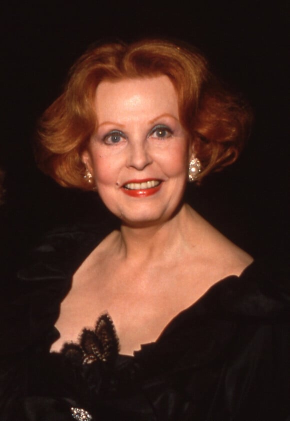 Arlène Dahl à Los Angeles. Le 29 novembre 1987.