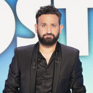 Exclusif - Cyril Hanouna lors de l'émission Touche pas à mon poste (TPMP) diffusée en direct sur C8 le 2 novembre 2021. © Jack Tribeca / Bestimage