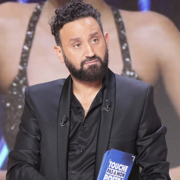 Exclusif - Cyril Hanouna lors de l'émission Touche pas à mon poste (TPMP) diffusée en direct sur C8 le 2 novembre 2021. © Jack Tribeca / Bestimage