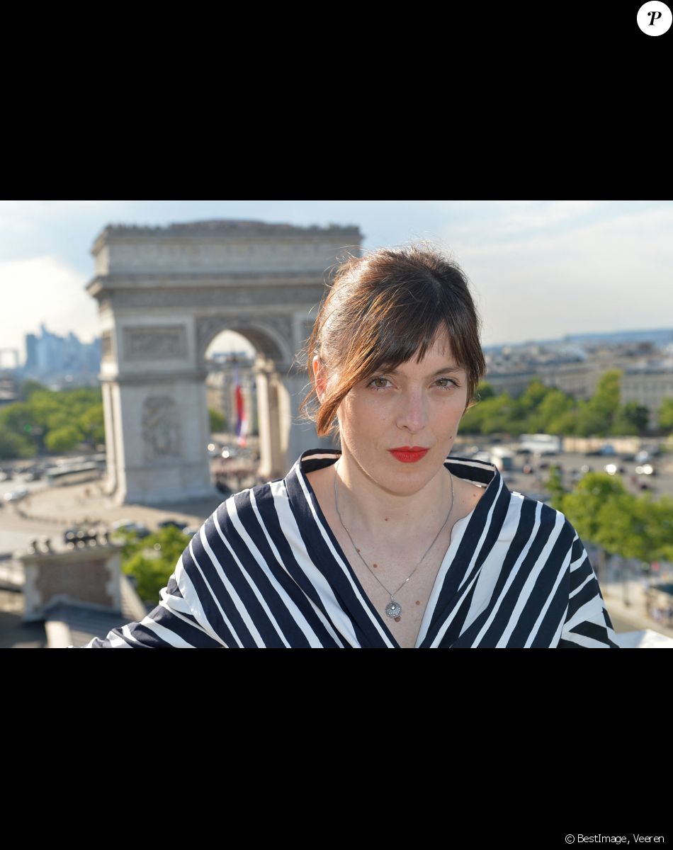 Exclusif - Valérie Donzelli au cocktail pour l'ouverture de la 8ème édition du Champs-Élysées film festival (CEFF) sur la terrasse Publicis à Paris, France, le 18 juin 2019. © Veeren/Bestimage
