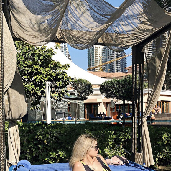 Mélanie Da Cruz - Celebrity social media photo posted via Instagram on January 15, 2018.