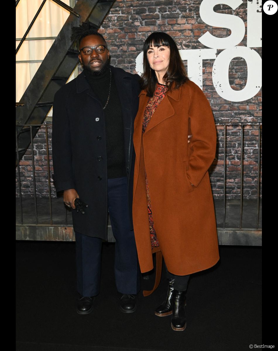 Mathilda May et son compagnon Sly Johnson à l'avant-première du film "West Side Story" réalisé par Steven Spielberg au Grand Rex à Paris le 2 décembre 2021. © Coadic Guirec/Bestimage