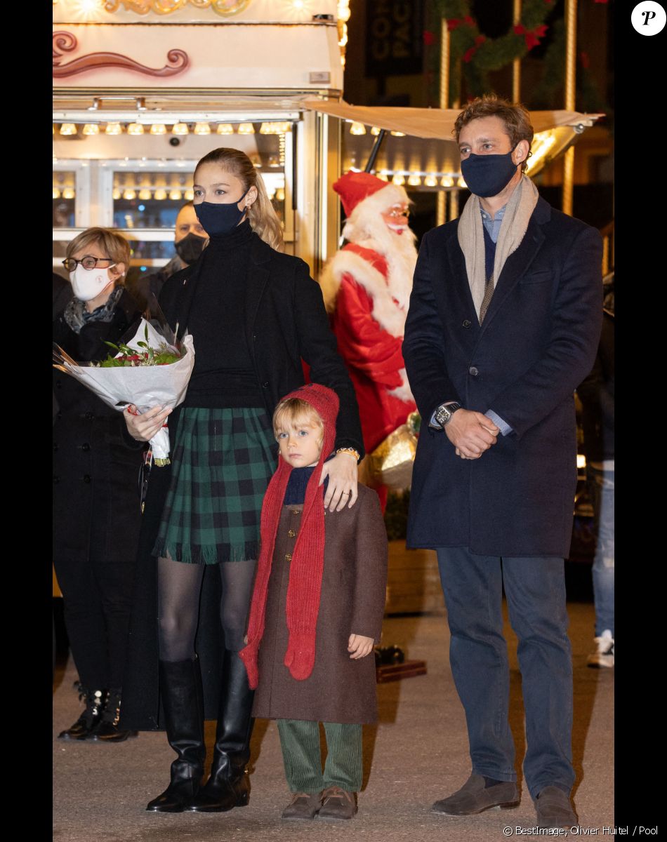 Ouverture du marché de Noël à Monaco en présence du prince Albert II, de ses enfants le prince Jacques, la princesse Gabriella, de la princesse Caroline de Hanovre, de Pierre Casiraghi, sa femme Béatrice Borromeo, de leurs enfants Francesco et Stefano, de Roisin Wittstock et de ses enfants Kaia Rose et Bodie à Monaco le 3 décembre 2021. © Olivier Huitel / Pool / Bestimage