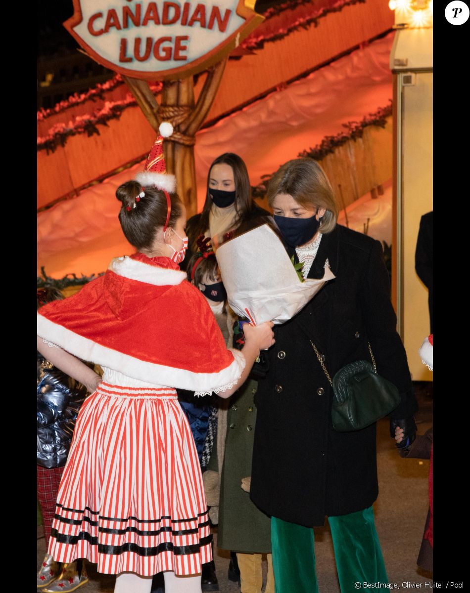 Ouverture du marché de Noël à Monaco en présence du prince Albert II, de ses enfants le prince Jacques, la princesse Gabriella, de la princesse Caroline de Hanovre, de Pierre Casiraghi, sa femme Béatrice Borromeo, de leurs enfants Francesco et Stefano, de Roisin Wittstock et de ses enfants Kaia Rose et Bodie à Monaco le 3 décembre 2021. © Olivier Huitel / Pool / Bestimage