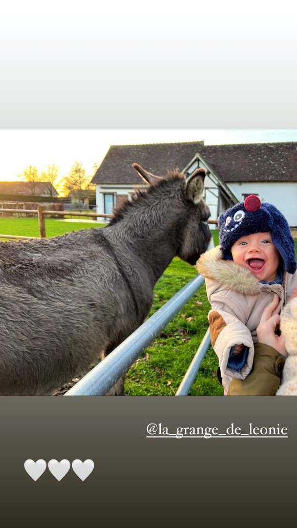 Marion Rousse dévoilant une tendre photo de son fils Nino en story Instagram.