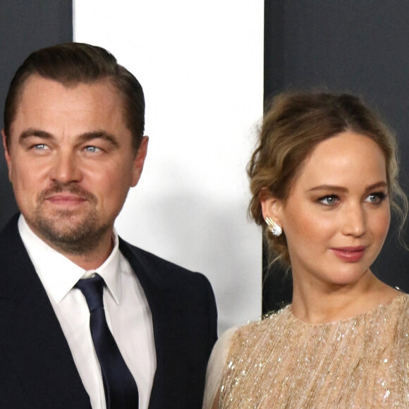 Leonardo DiCaprio et Jennifer Lawrence (enceinte) à la première du film "Don't Look Up" à New York, le 5 décembre 2021.