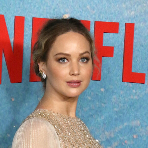 Jennifer Lawrence (enceinte) à la première du film "Don't Look Up" à New York, le 5 décembre 2021.