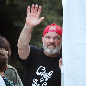Exclusif - Le grand chef cuisinier et présentateur télé Philippe Etchebest et son groupe de Rock "The Chef and the gang" donnent un concert d'été sur la scène d'un théâtre en plein air, à Pessac près de Bordeaux. Le 23 Juillet 2020. © Patrick Bernard-Fabien Cottereau / Bestimage  Exclusive - No Web No Blog pour Belgique et Suisse