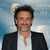 Jean-Paul Rouve complexé par l'argent ? "Il y a des restaurants où je ne me sens pas à l'aise"
