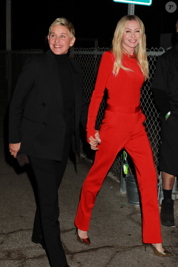 Ellen DeGeneres et son épouse Portia De Rossi aux People's Choice Awards au Barker Hanger. Santa Monica, le 7 décembre 2021.