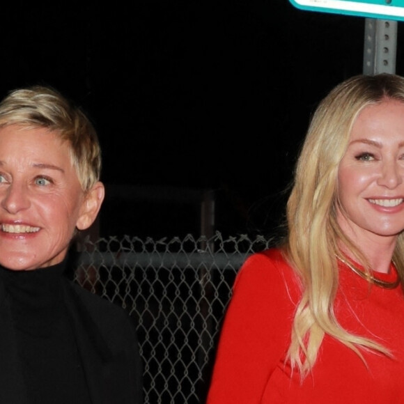 Ellen DeGeneres et son épouse Portia De Rossi aux People's Choice Awards au Barker Hanger. Santa Monica, le 7 décembre 2021.