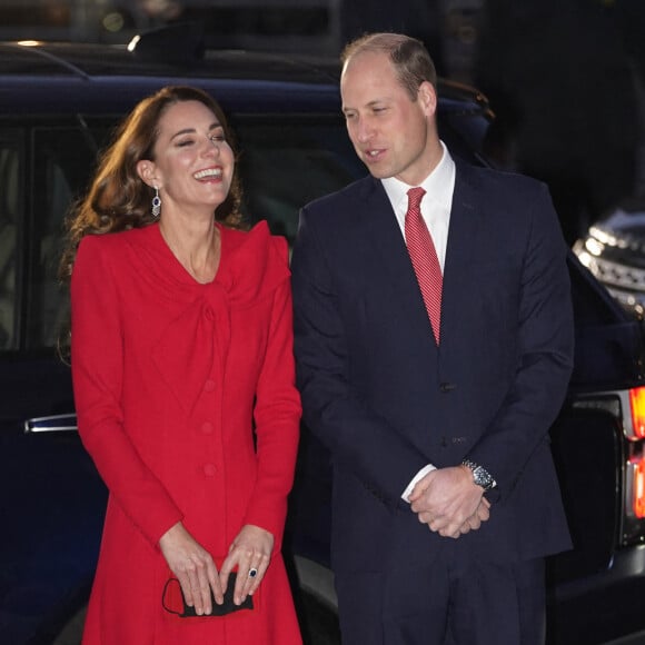 Le prince William, duc de Cambridge, et Catherine (Kate) Middleton, duchesse de Cambridge, assistent au service de chant communautaire Together At Christmas à l'abbaye de Westminster, à Londres, Royaume Uni, le 8 décembre 2021. 